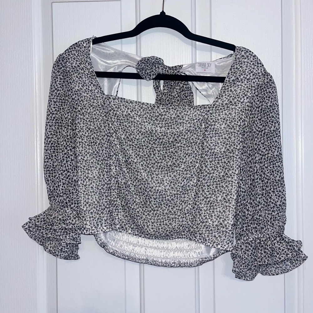 Women's Floral Print Top - Black and White